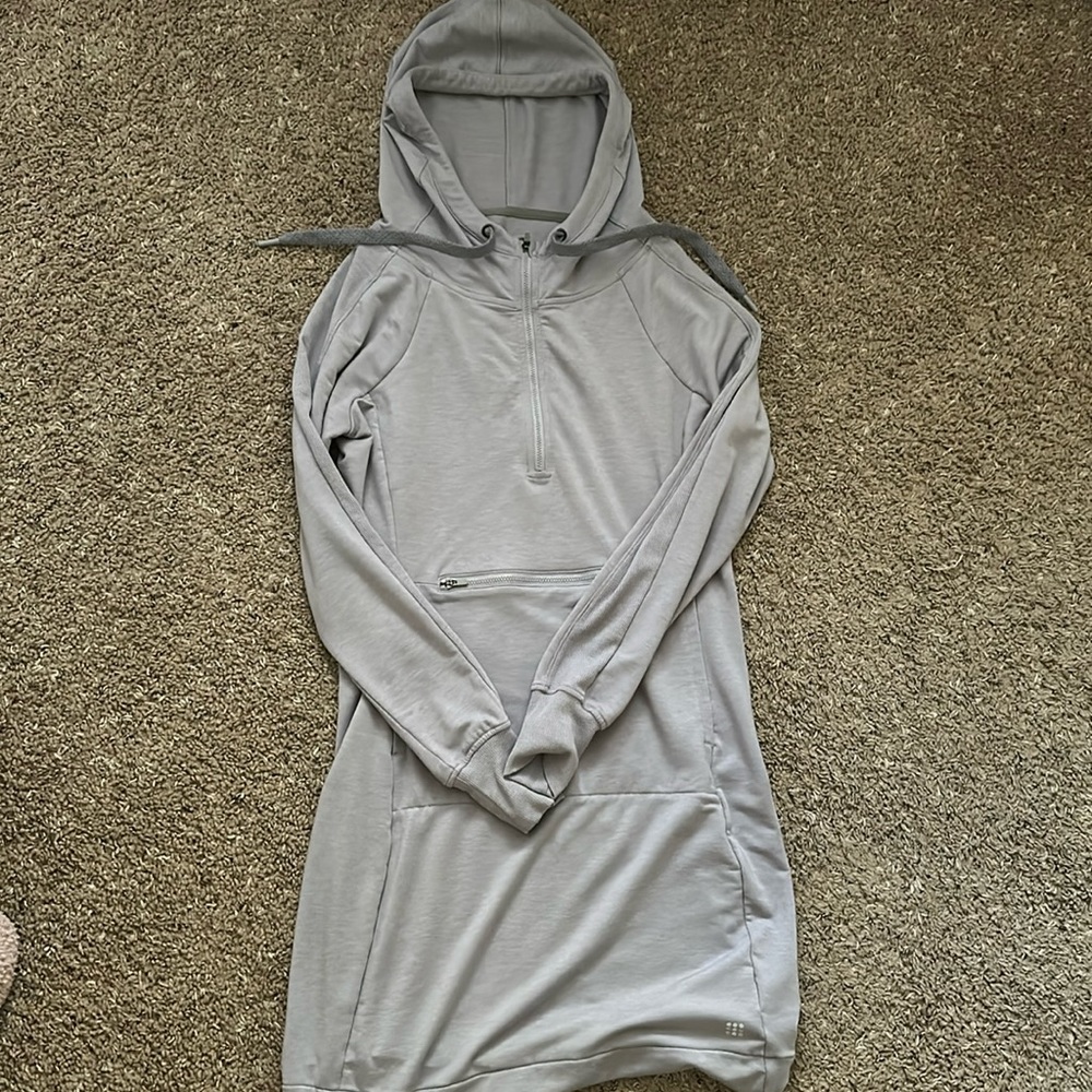 Women’s Title Nine size small EUC hooded dress
